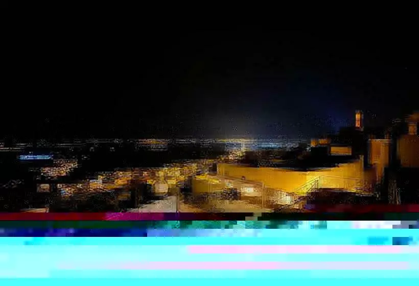 اتاق اکونومی یک تخته, Dara Konağı