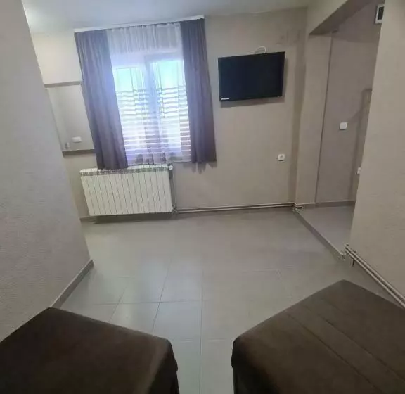 اتاق استاندارد, Djerdan