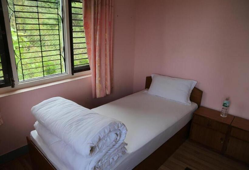 اتاق استاندارد یک تخته با سرویس بهداشتی مشترک, Mount Paradise