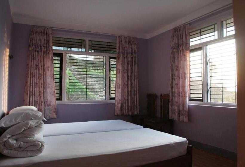 اتاق استاندارد یک تخته با سرویس بهداشتی مشترک, Mount Paradise