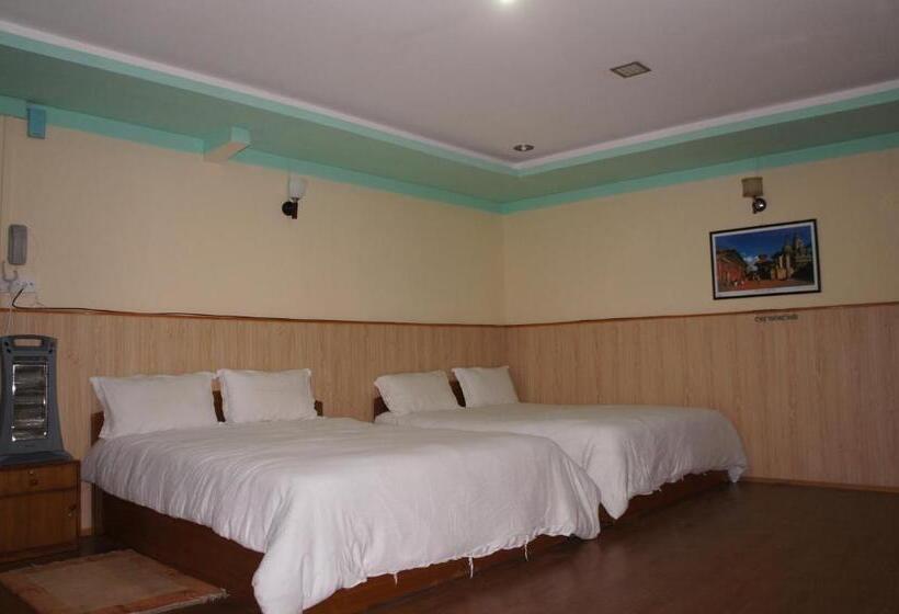 اتاق خانوادگی, Mount Paradise