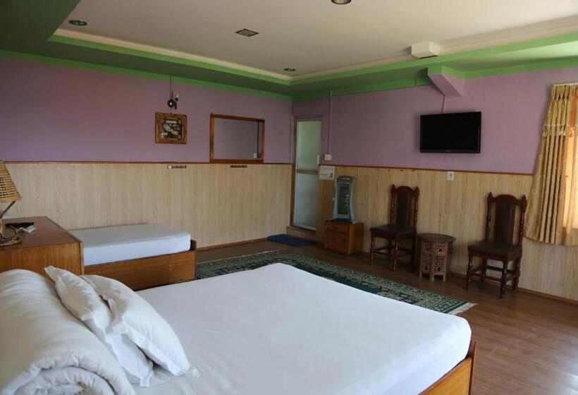 اتاق خانوادگی, Mount Paradise