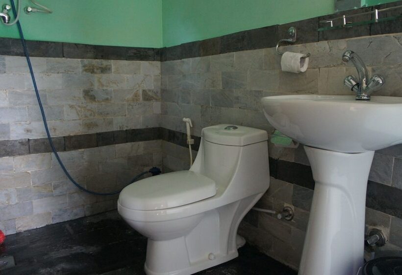 اتاق خانوادگی, Mount Paradise