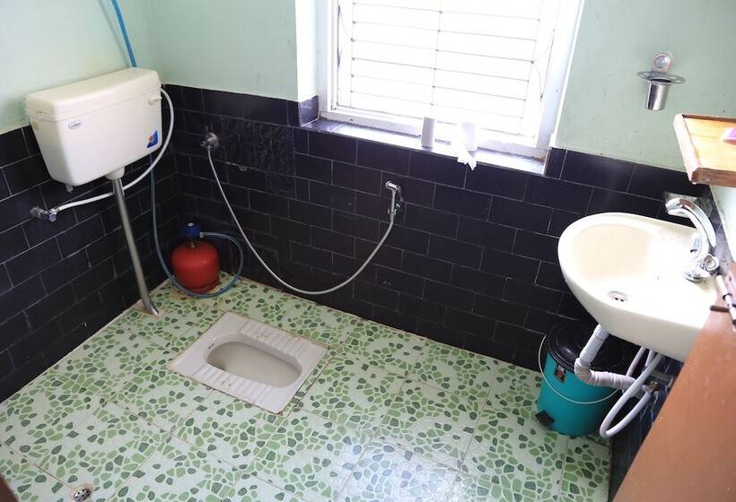 اتاق خانوادگی, Mount Paradise