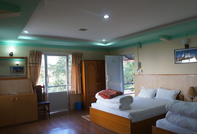 اتاق خانوادگی, Mount Paradise