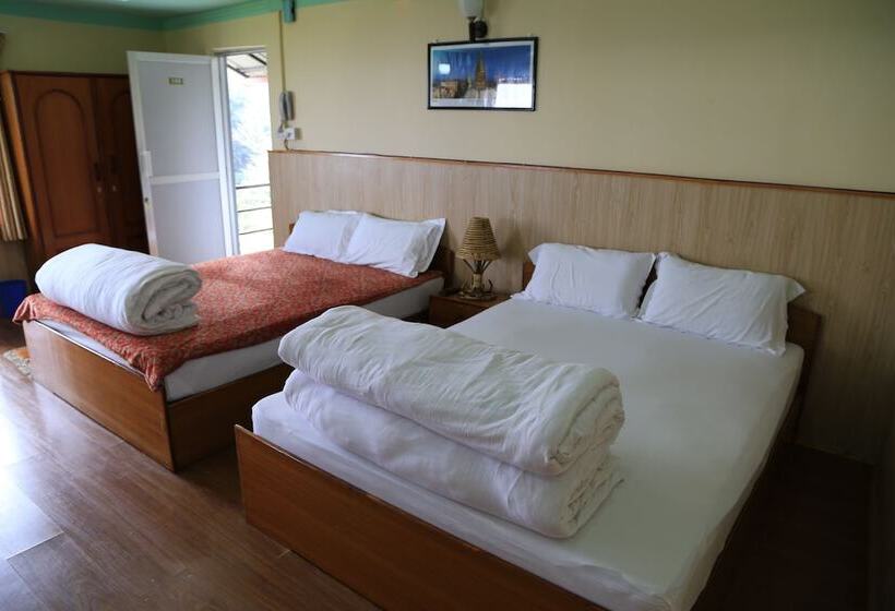 اتاق خانوادگی, Mount Paradise