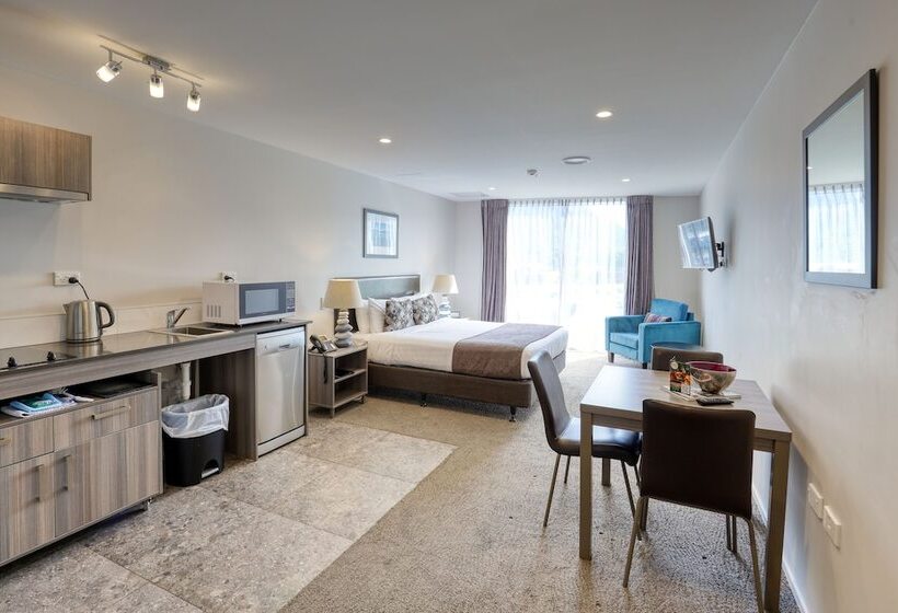 استودیو اجرایی, Ramada Suites By Wyndham Queenstown Remarkables Park