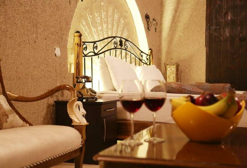 جناح ديلوكس, Roma Cave Suite