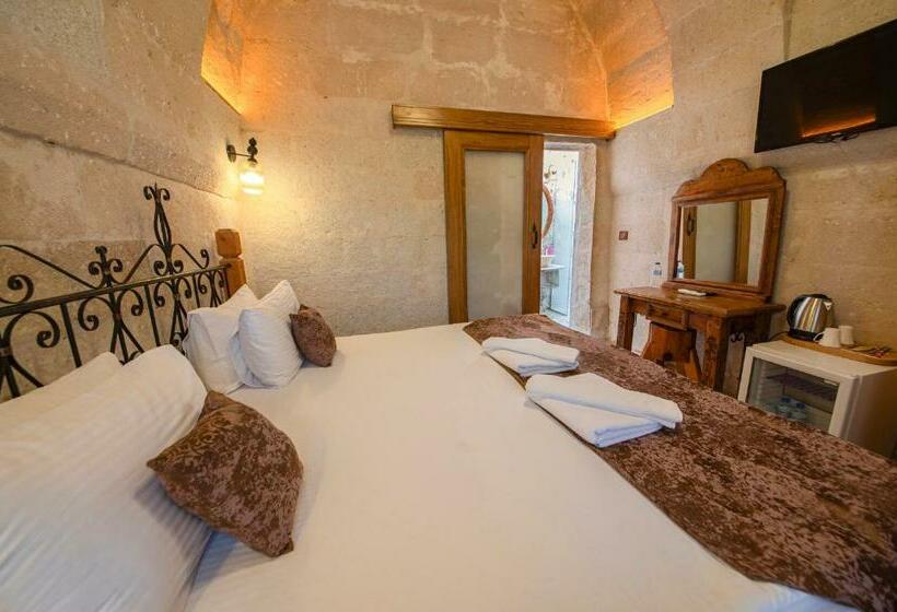 غرفة قياسية, Roma Cave Suite