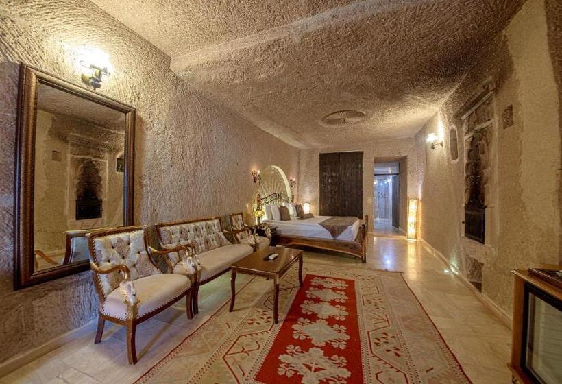 جناح ديلوكس, Roma Cave Suite
