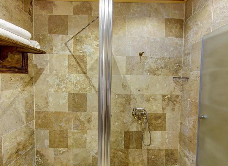 小型套房, Roma Cave Suite