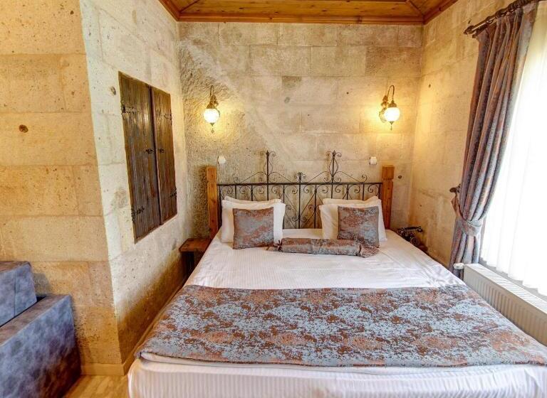 جناح جونيور, Roma Cave Suite