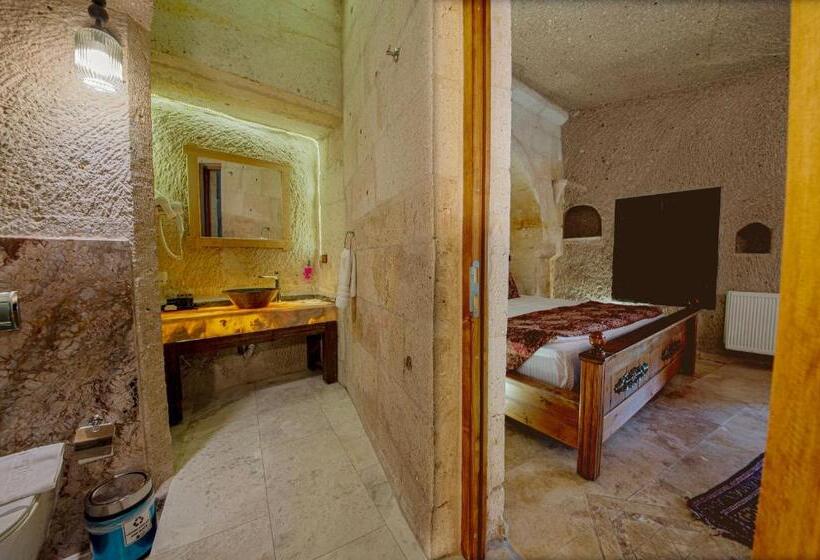 豪华家庭房间, Roma Cave Suite