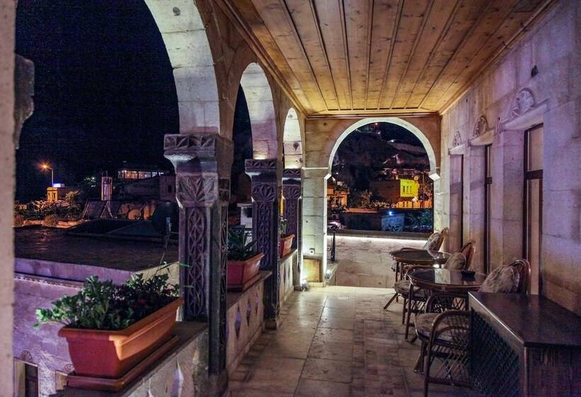 غرفة قياسية, Roma Cave Suite