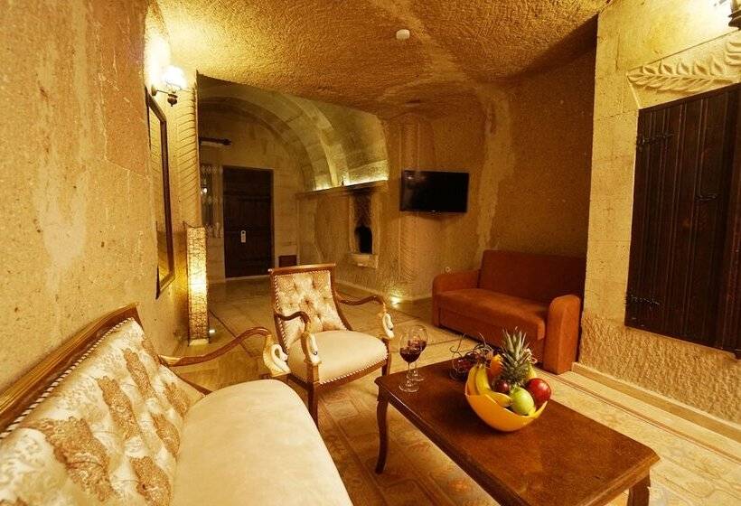 جناح ديلوكس, Roma Cave Suite