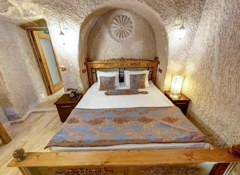 جناح ديلوكس, Roma Cave Suite