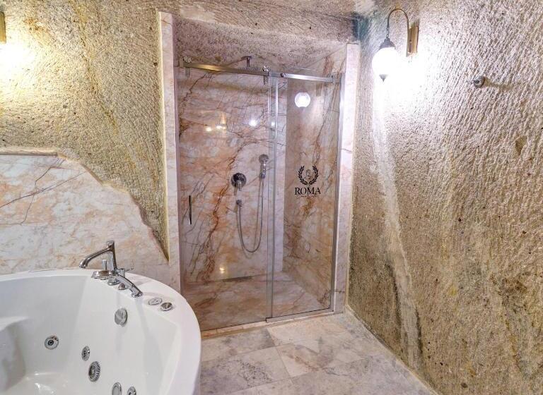 جناح ديلوكس, Roma Cave Suite