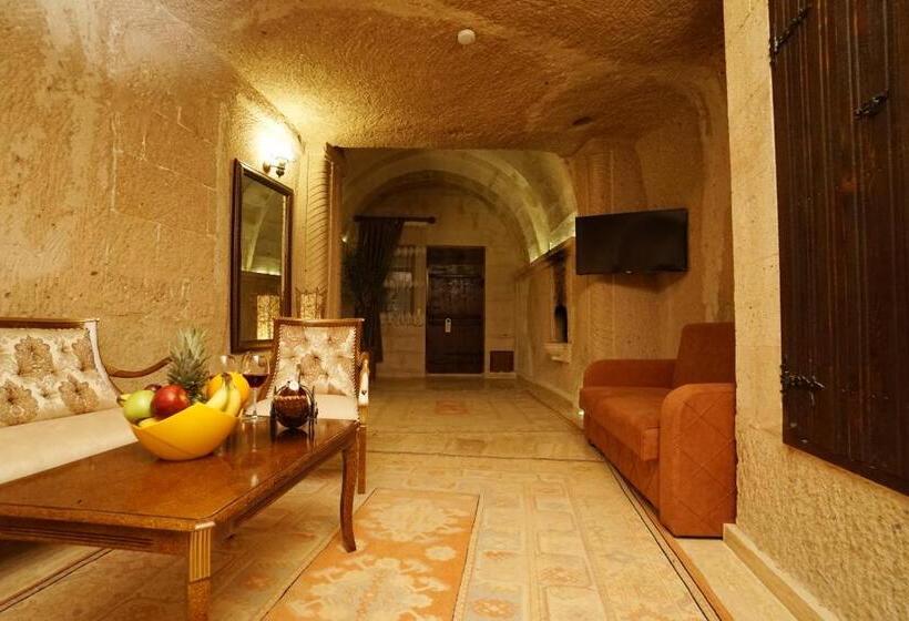 جناح ديلوكس, Roma Cave Suite