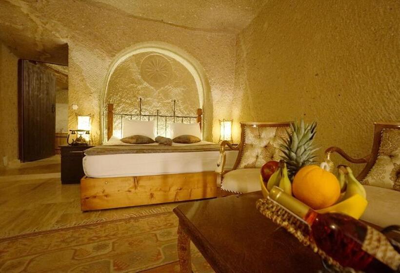جناح ديلوكس, Roma Cave Suite