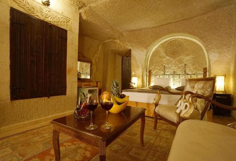 جناح ديلوكس, Roma Cave Suite