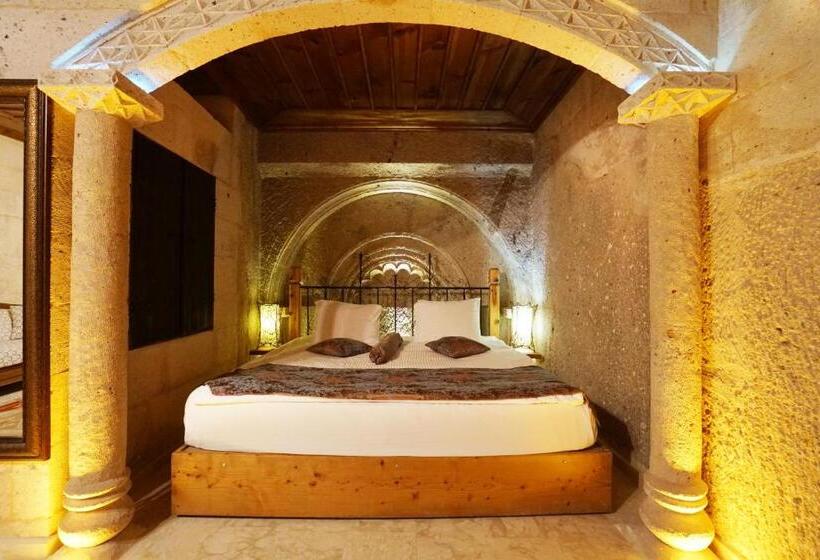 جناح جونيور, Roma Cave Suite