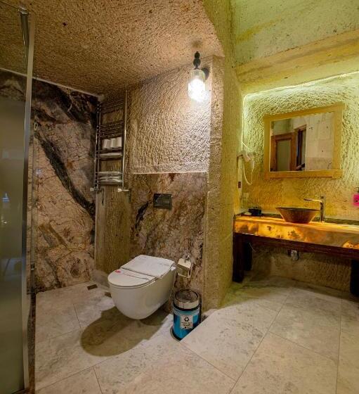 غرفة ديلوكس عائلية, Roma Cave Suite