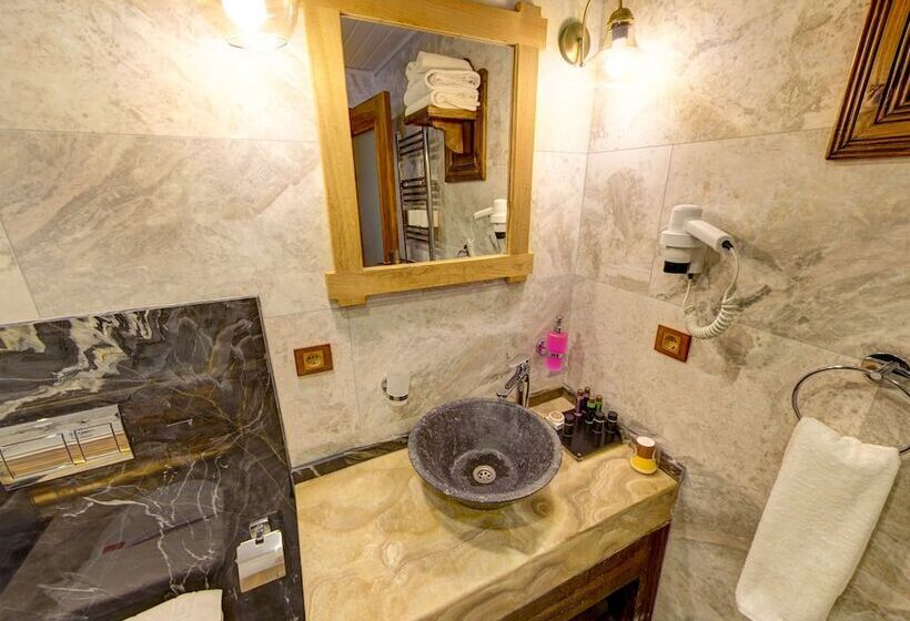 غرفة قياسية, Roma Cave Suite