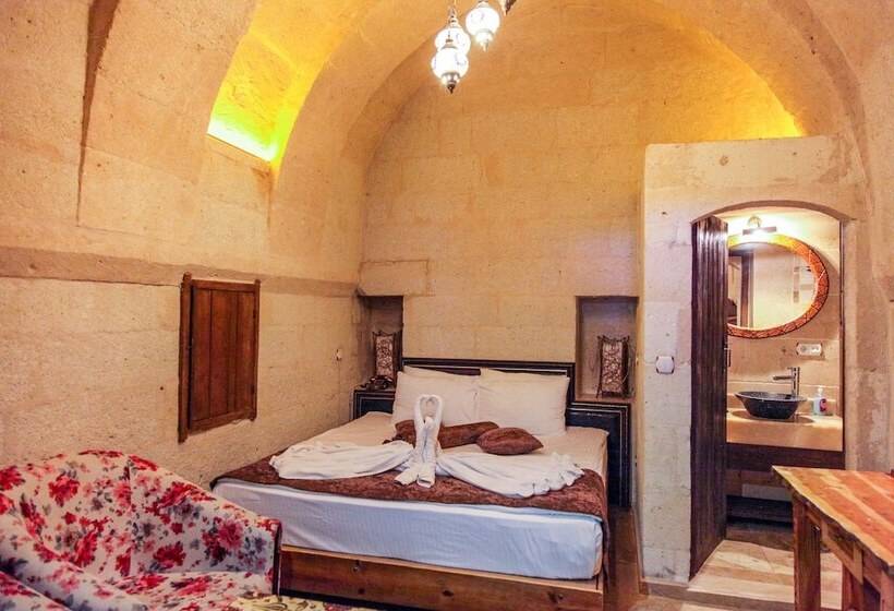 غرفة قياسية, Roma Cave Suite