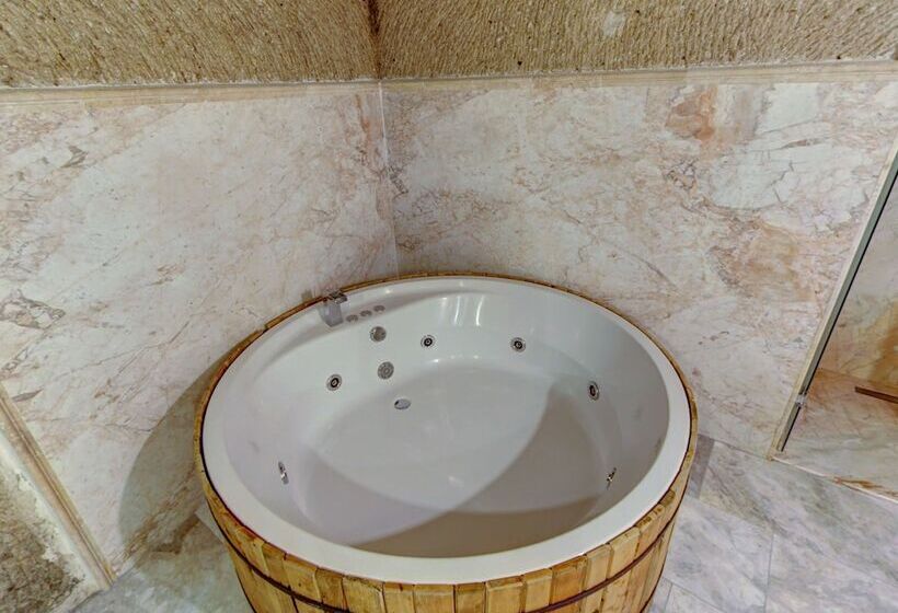 豪华套房, Roma Cave Suite
