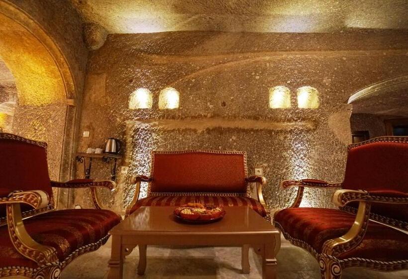 جناح ديلوكس, Roma Cave Suite