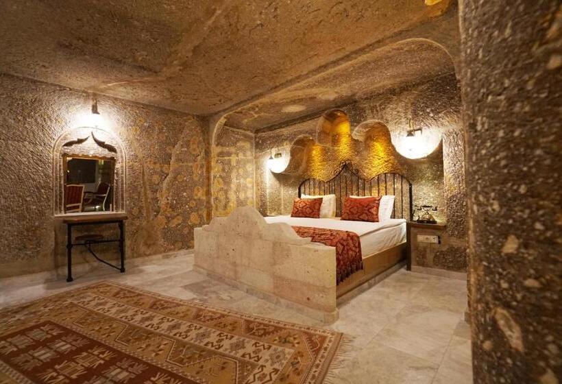 جناح ديلوكس, Roma Cave Suite