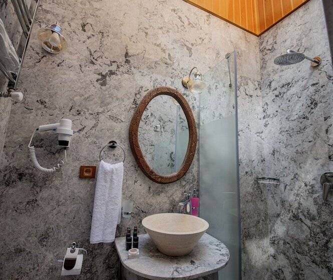 غرفة قياسية, Roma Cave Suite