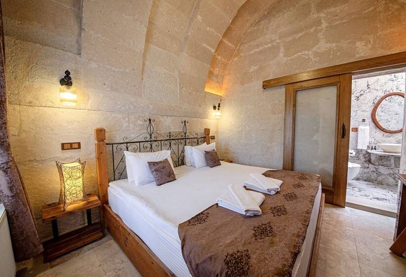 غرفة قياسية, Roma Cave Suite