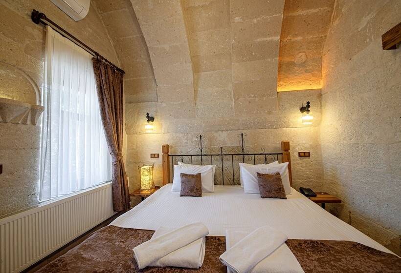 غرفة قياسية, Roma Cave Suite