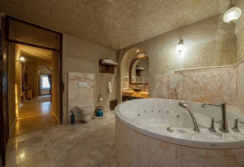 豪华套房, Roma Cave Suite