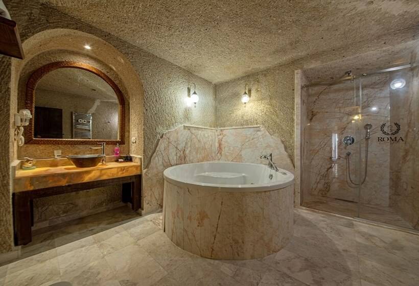 جناح ديلوكس, Roma Cave Suite
