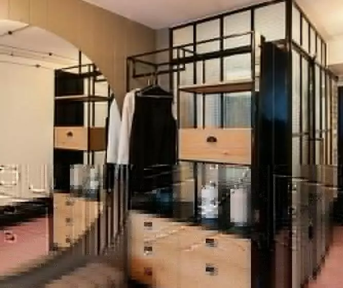 Basis Zimmer, Rum Budapest