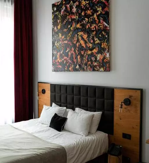 Standardzimmer Kingsize Bett, Rum Budapest