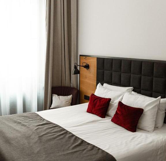 Habitación Estándar Cama King, Rum Budapest