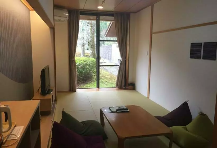 Habitació Triple Estàndard Bany Compartit, Sennomori