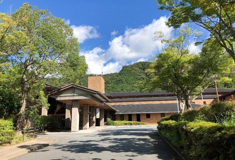 标准四人间共用浴室, Sennomori