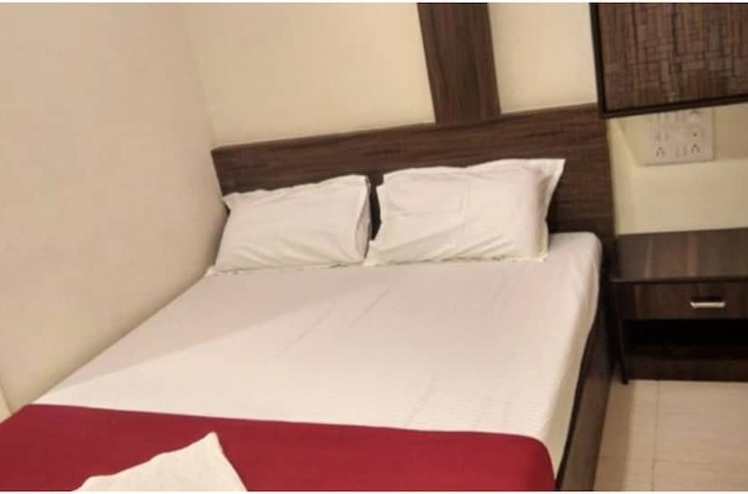 اتاق لوکس, Silver Moon