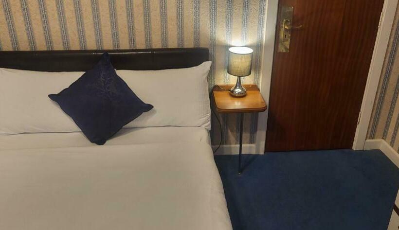 Номер Стандарт, All Seasons Gatwick Guest House & Parking