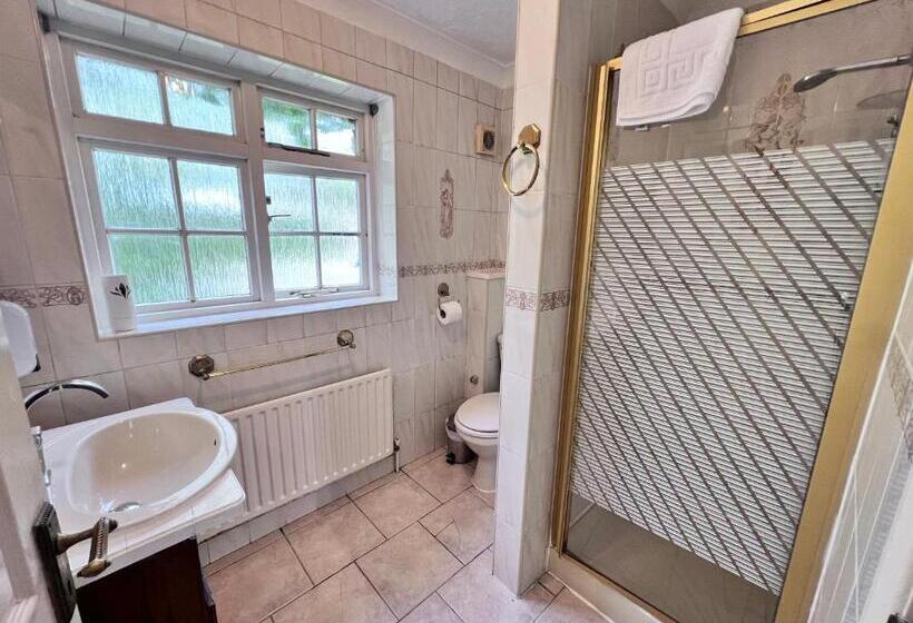 Номер Стандарт, All Seasons Gatwick Guest House & Parking