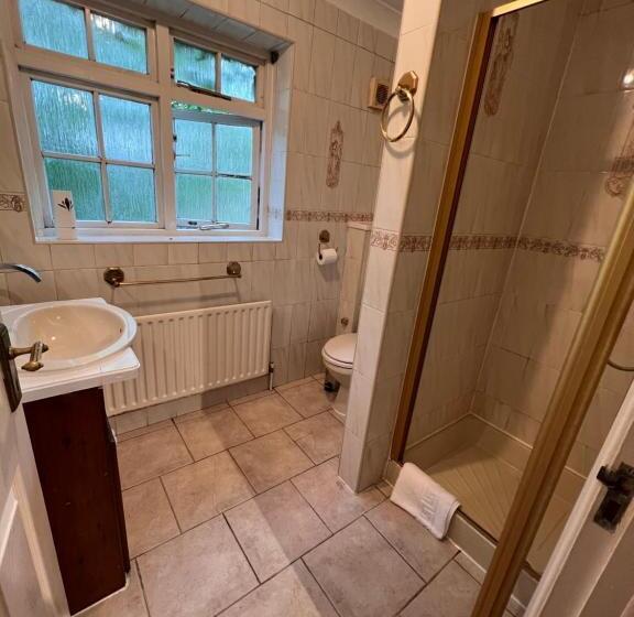 Номер Стандарт, All Seasons Gatwick Guest House & Parking