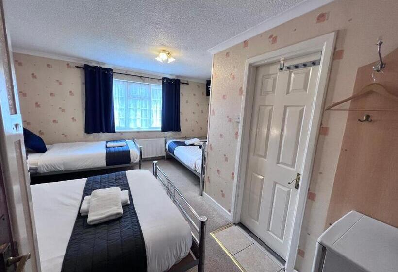 Family Suite, All Seasons Gatwick Guest House & Parking