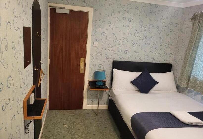 Номер Стандарт Индивидуальный, All Seasons Gatwick Guest House & Parking