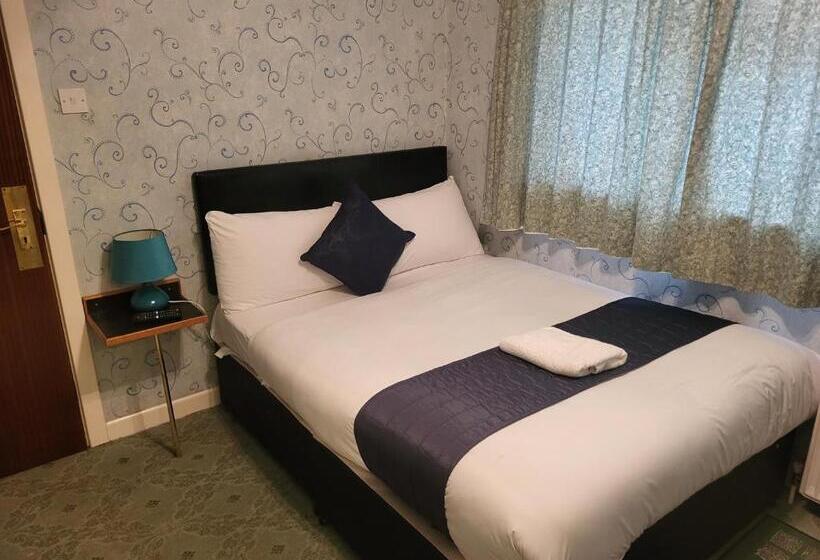 Номер Стандарт Индивидуальный, All Seasons Gatwick Guest House & Parking