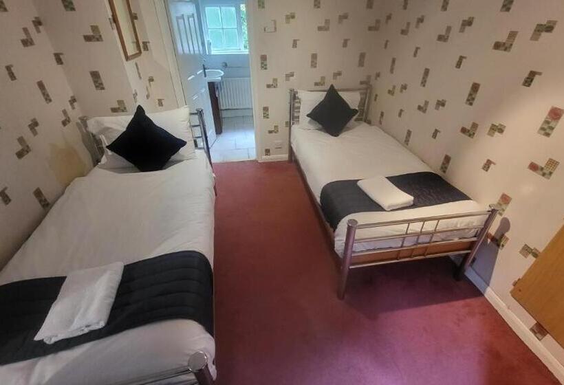 Семейный Номер, All Seasons Gatwick Guest House & Parking