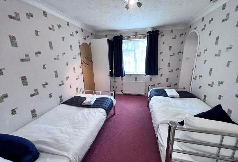 Номер Стандарт, All Seasons Gatwick Guest House & Parking